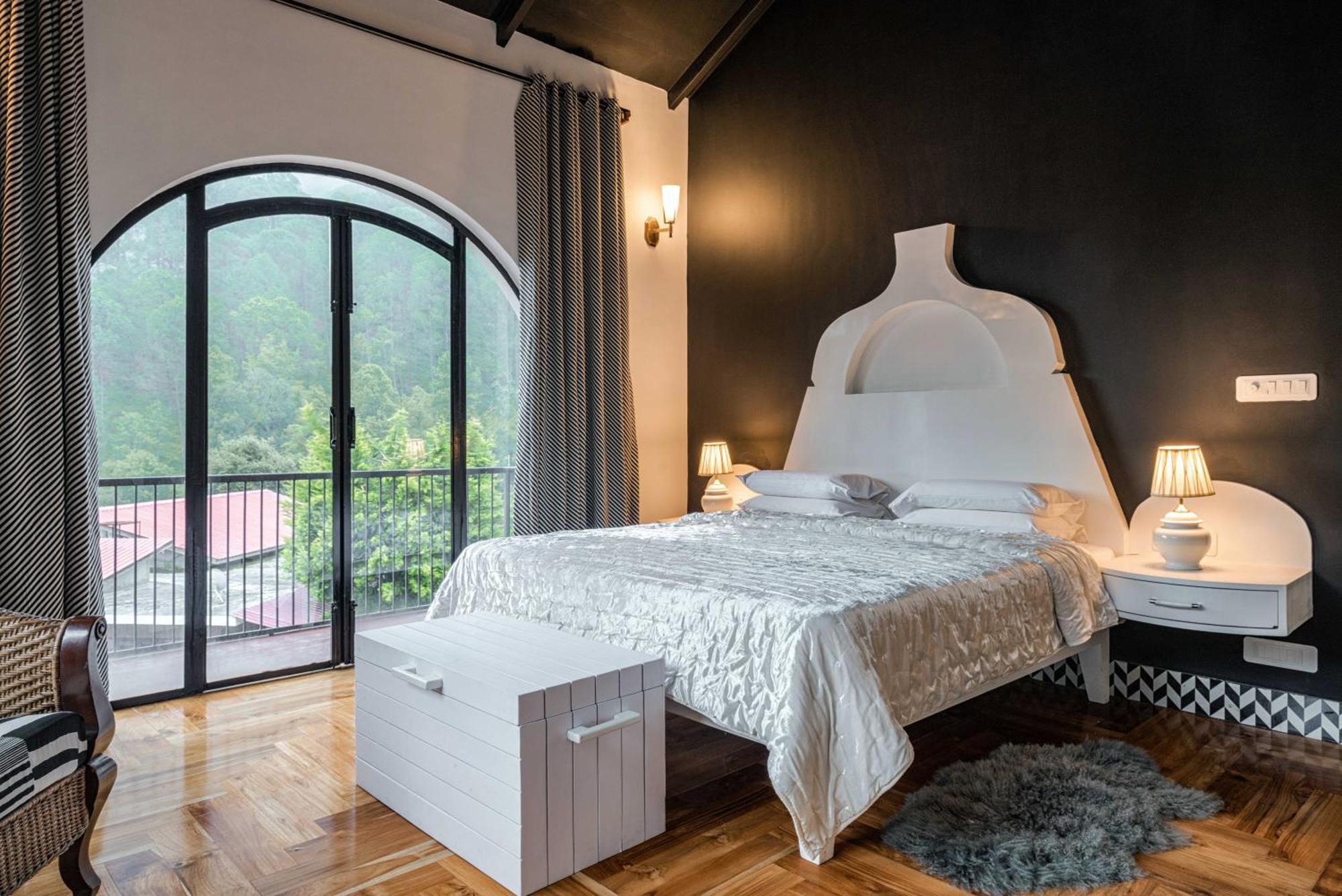 Casa Bhimtal Villa ภายนอก รูปภาพ
