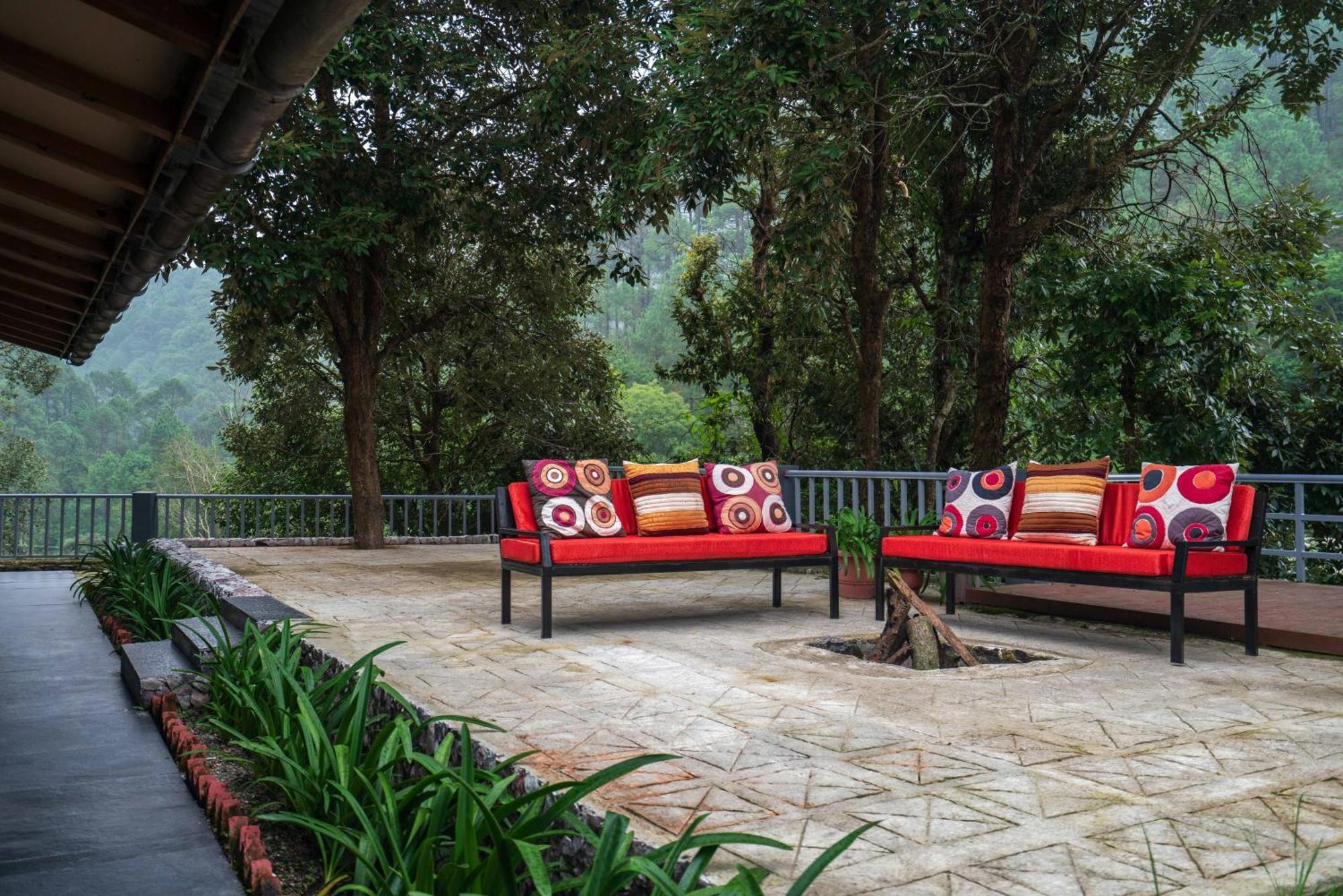 Casa Bhimtal Villa ภายนอก รูปภาพ