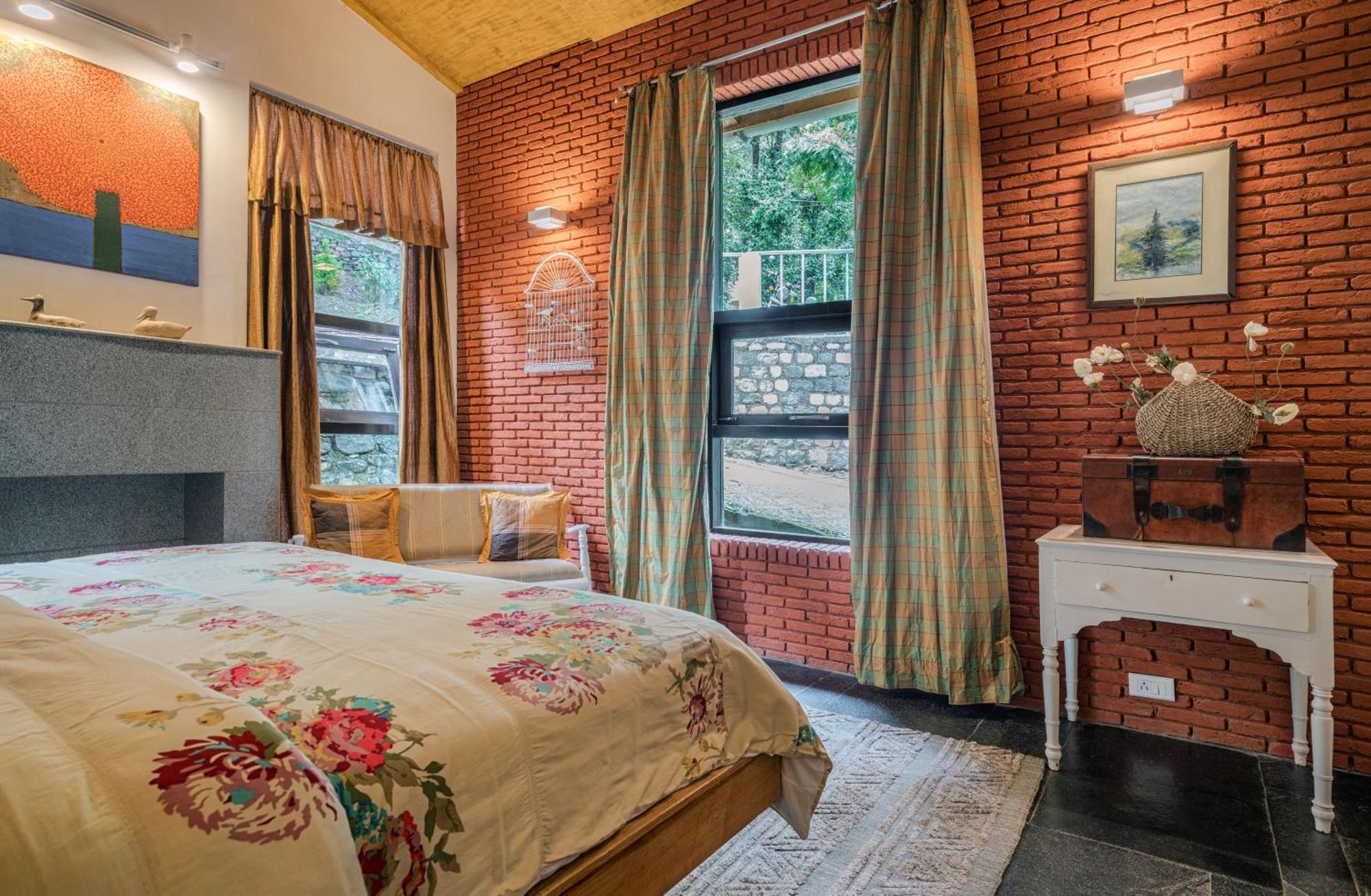 Casa Bhimtal Villa ภายนอก รูปภาพ